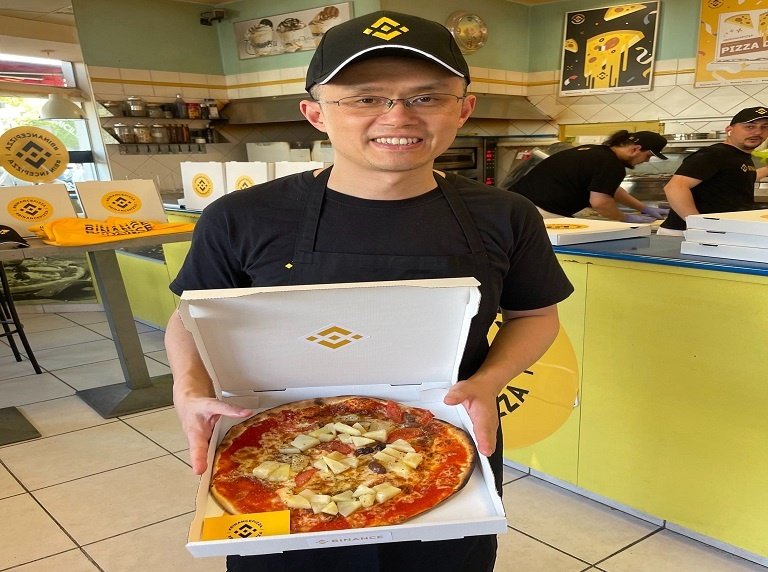 Fractal_pizza's tweet photo. Welcome back  @cz_binance  . Enjoy your weekend with a #pizza
Mint : https://t.co/ZqfpmHgACJ
#CZFREE #CZisBack #Binance #Fractal https://t.co/lXUnzHyhqd