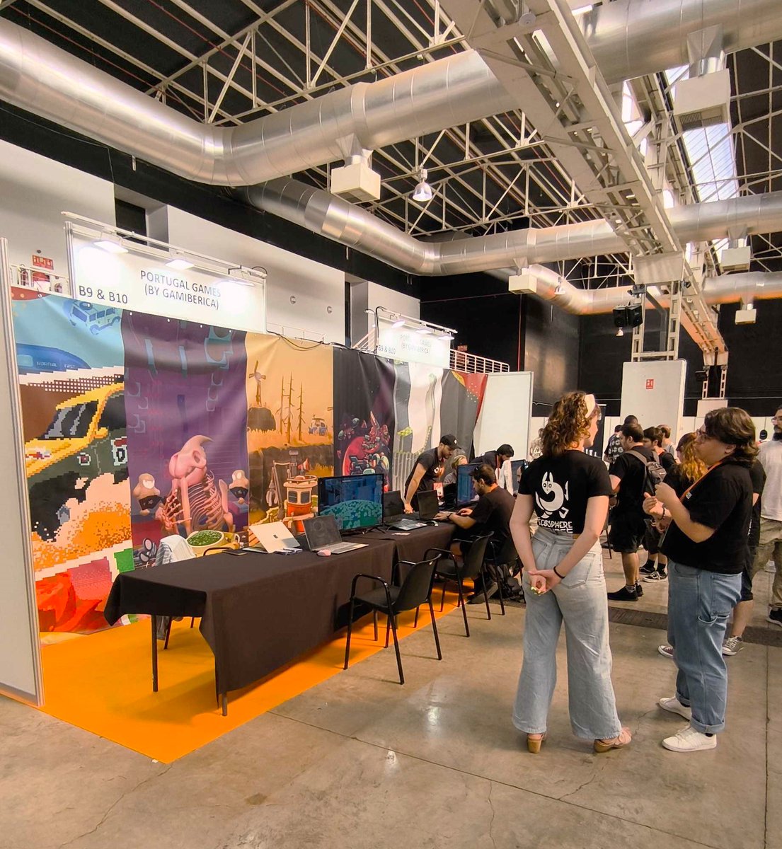 APVP (@apvp_) on Twitter photo 🎮 Day 2 of <a href="/IndieDevDay/">IndieDevDay</a> continues, and the Portuguese Delegation is still going strong. 🇵🇹
Come by booths B9 and B10, where #PortugalGames by #Gamiberica is showcasing the work of indie Portuguese developers until tomorrow. 🙌 🎮 Day 2 of <a href="/IndieDevDay/">IndieDevDay</a> continues, and the Portuguese Delegation is still going strong. 🇵🇹
Come by booths B9 and B10, where #PortugalGames by #Gamiberica is showcasing the work of indie Portuguese developers until tomorrow. 🙌