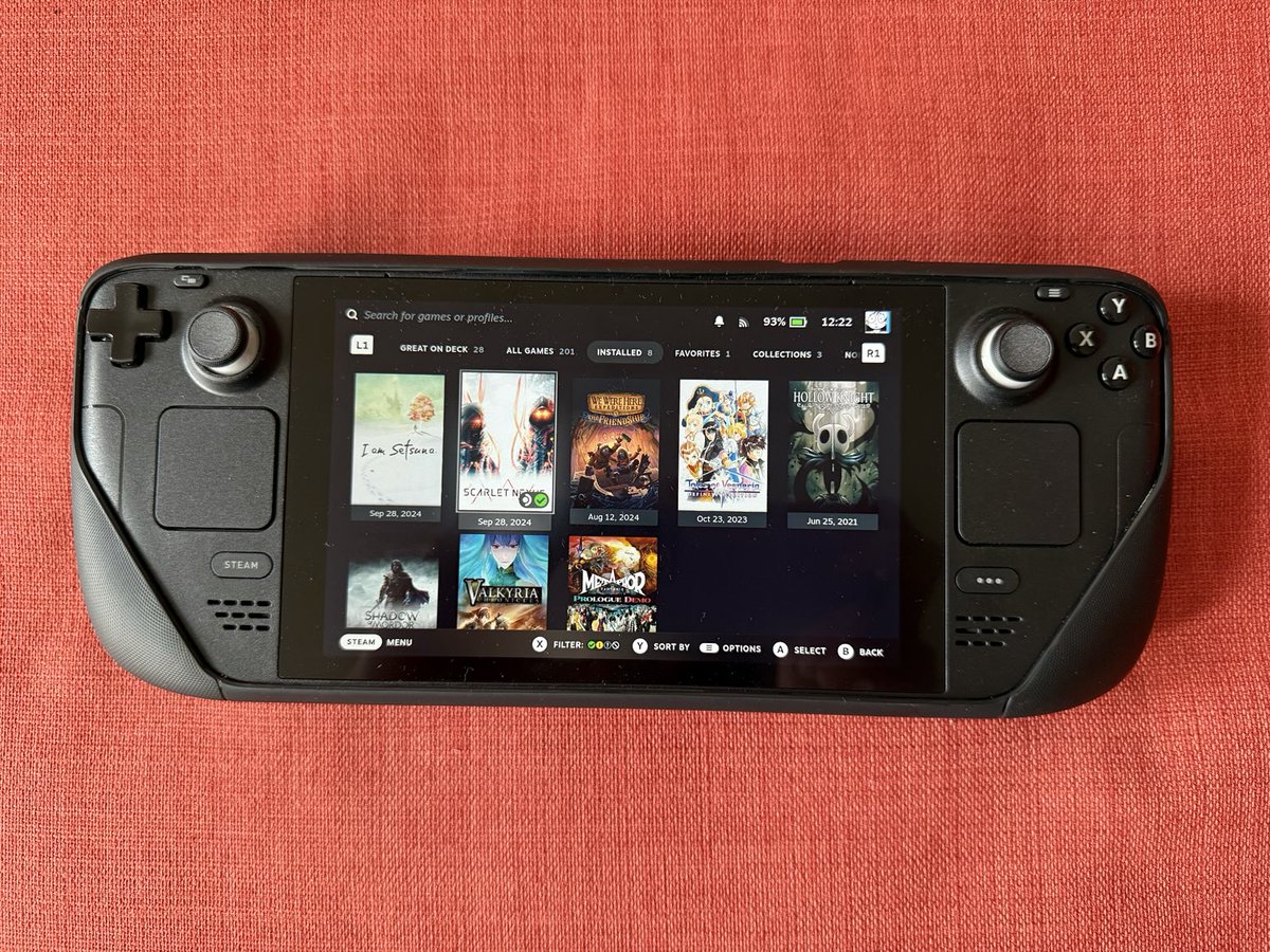 Fully equipped for my upcoming 13 hours flight 👾

#steamdeck #metaphorrefantazio #steam #lotr