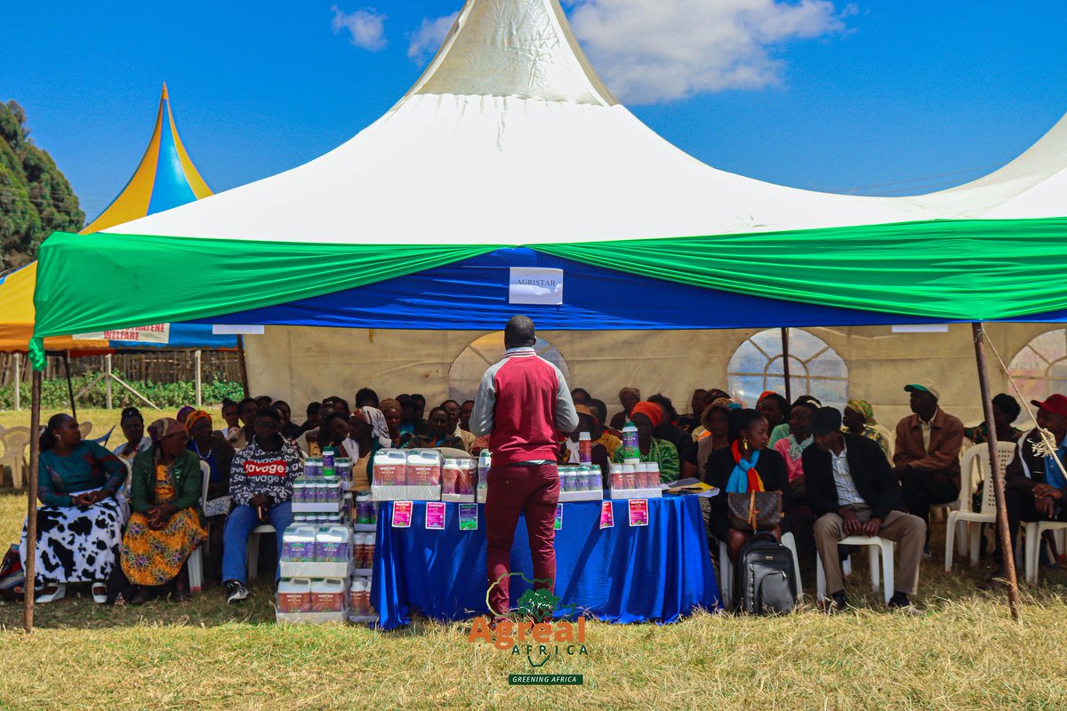 agrealafrica's tweet photo. Big thanks to 𝐀𝐠𝐫𝐢𝐬𝐭𝐚𝐫 for showcasing their top-tier Catalyst Gold foliar fertilizer at the Meru Mega Agribusiness Expo! Your contribution to sustainable farming practices is invaluable. 🌿💧
#Agristar #FoliarFertilizers #SustainableFarming #AgribusinessExpo #MeruExpo https://t.co/da2NSTSMYq