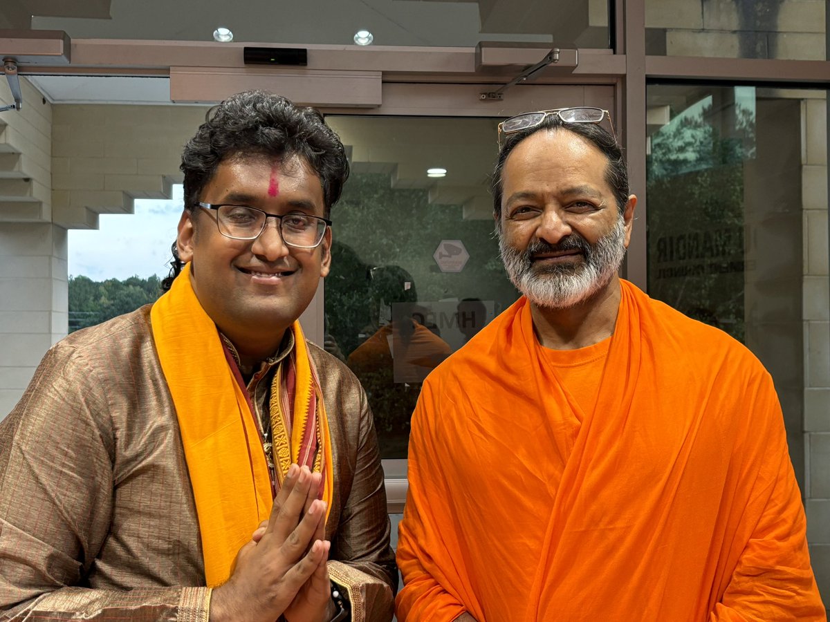 HinduPACT's tweet photo. Day 1 of @HMEC_VHPA: Some of the notable figures in #HinduDharma present including #SwamiSvatmananda Ji, #Pandit jis of #NorthCarolina and the #US, @thebritishhindu and Pandit #GyanPrakashUpadhyay Ji 
Please join us today at #HSNC for #Day2 of #HMEC @VHPANews 
Our intern: Pandit Dhanesh Ji @rishiboy_1