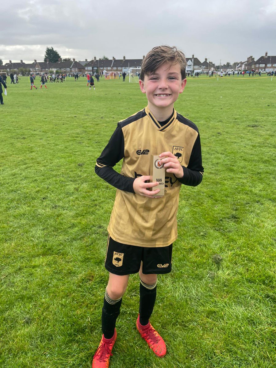 Slow to start and didn’t take our chances but battled back and showed our class with a dominant 2nd half performance. Boys didn’t let anything affect them today💪.
MOM was Harrison had a solid game and showed good composure on the ball. Well done mate
#UpTheVilla