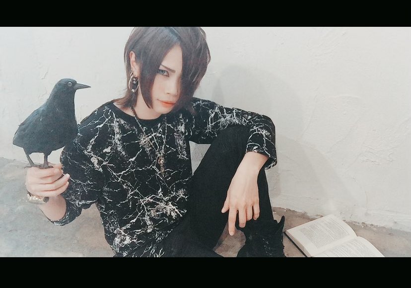 marrowgfry's tweet photo. 他人が放った言葉のナイフで
自分まで自分を傷つけないで

誰かが言った言葉の呪いで
自分まで自分を呪わないで

ちゃんと未来で分かるから
その言葉はその人が

「自分を責めないために、他人を責めた言葉」だと

「その人１人の妄想」だと

ちゃんと未来で分かるから
あなたは幸せになれるから https://t.co/q4GM0eRtbT