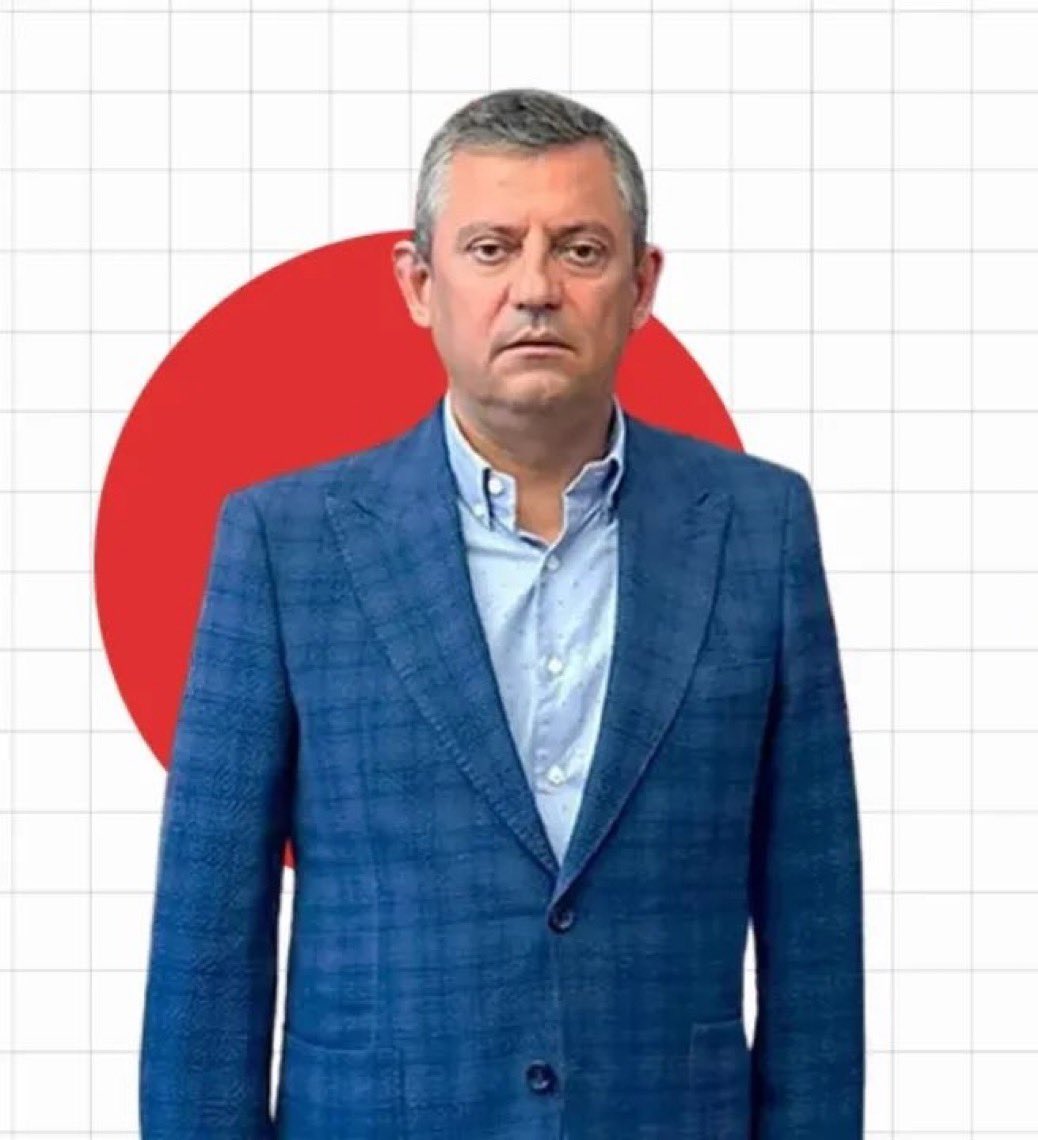 Bizim ak parti yi iktidarda tutmak için elinden geleni yapmaya çalışan bir muhalefete ihtiyacımız yok #özgürözel işgal ettiği koltuğu bıraksın kurultay toplansın biran önce #özgürözelistifa