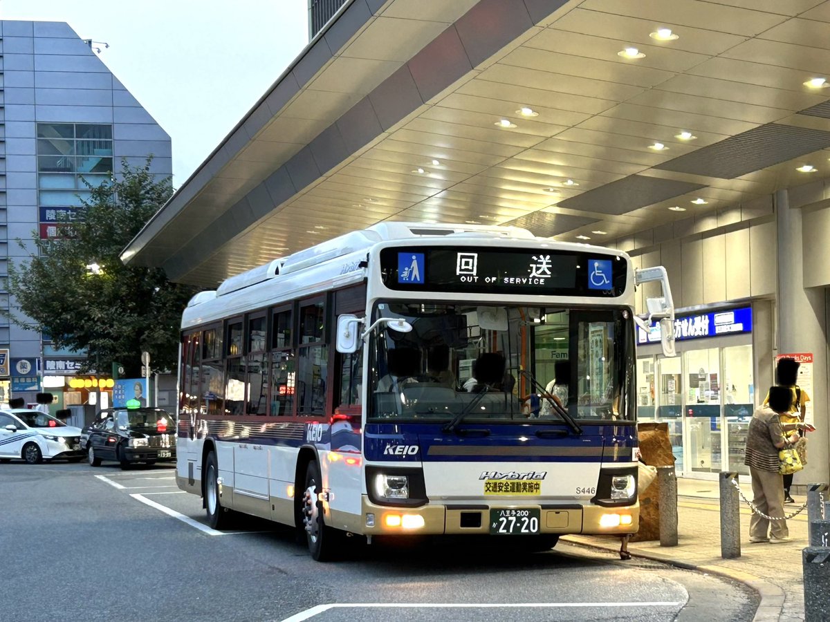 odenyasin's tweet photo. 高幡不動駅前でちょっと🚌活
#京王バス https://t.co/gGI5nhhq0k