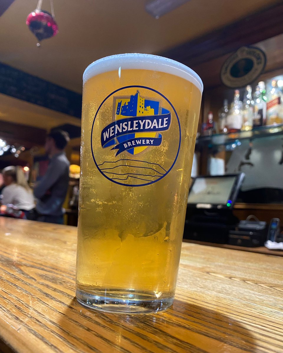 Calling all pubs, bars, restaurants, farm shops, supermarkets, beer festivals and more… 

We’d love for you to have our beers on your bars, shelves and stalls.

Whether you're after beers in cask, keg, cans or bottles, just give us a call and we'll get you sorted 👍