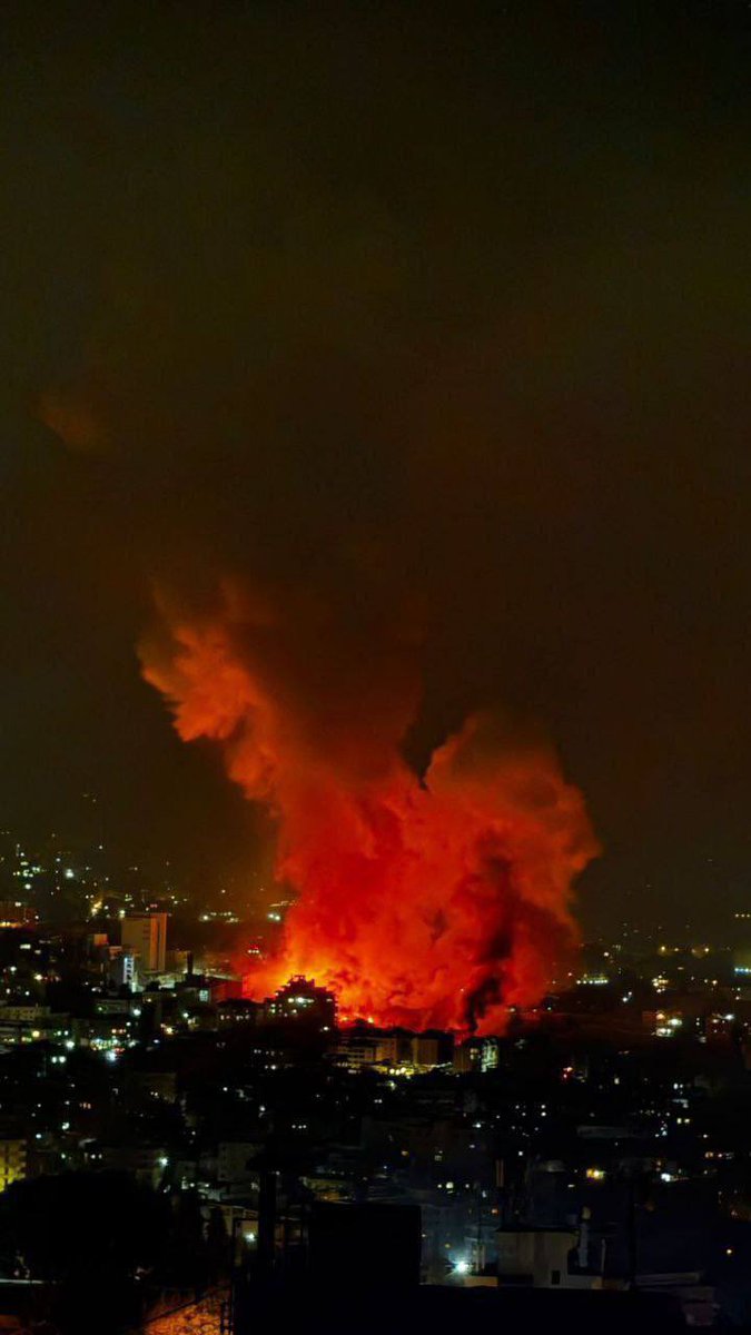 דרום לבנון:
1640 הרוגים מתוכם 104 ילדים, 194 נשים.
8,408 פצועים.
נסו לעכל את זה בין צהלולי השמחה…