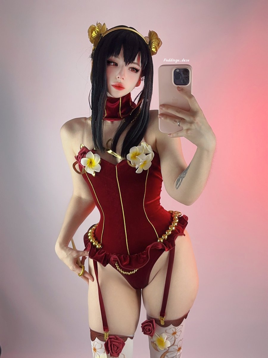 puddingu_desu's tweet photo. say hi for an exclusive pic in your dms 📸

Yor Forger https://t.co/wK4r042kQe