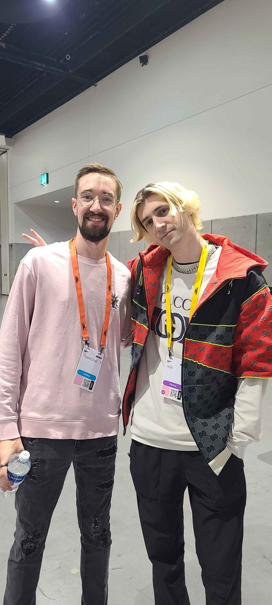 TeaInChat tweet media