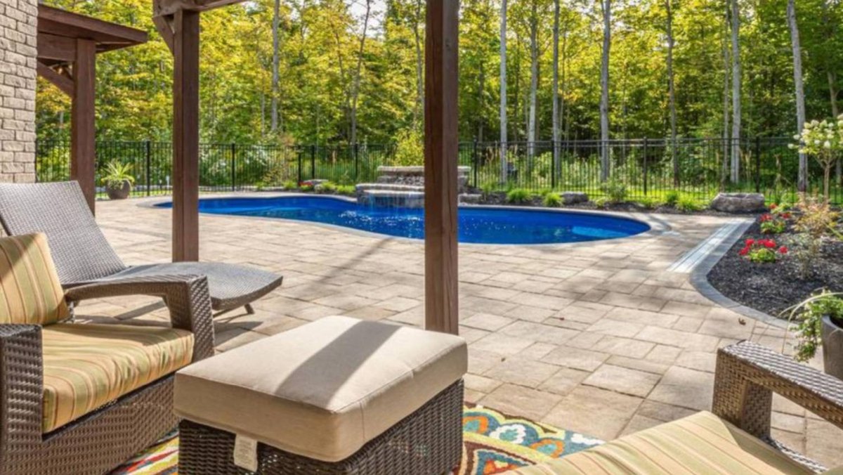 pools_valley's tweet image. 🌴✨ Transform your backyard into the ultimate relaxation destination! From cozy loungers to ambient lighting, get inspired! walltowall.net 

#patapscovalleypools #poolplanning #poolinstall