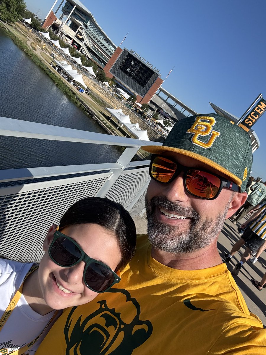 thisismatt's tweet photo. Ready for a Baylor win!  #sicem #beatbyu https://t.co/wgMN2ruX53