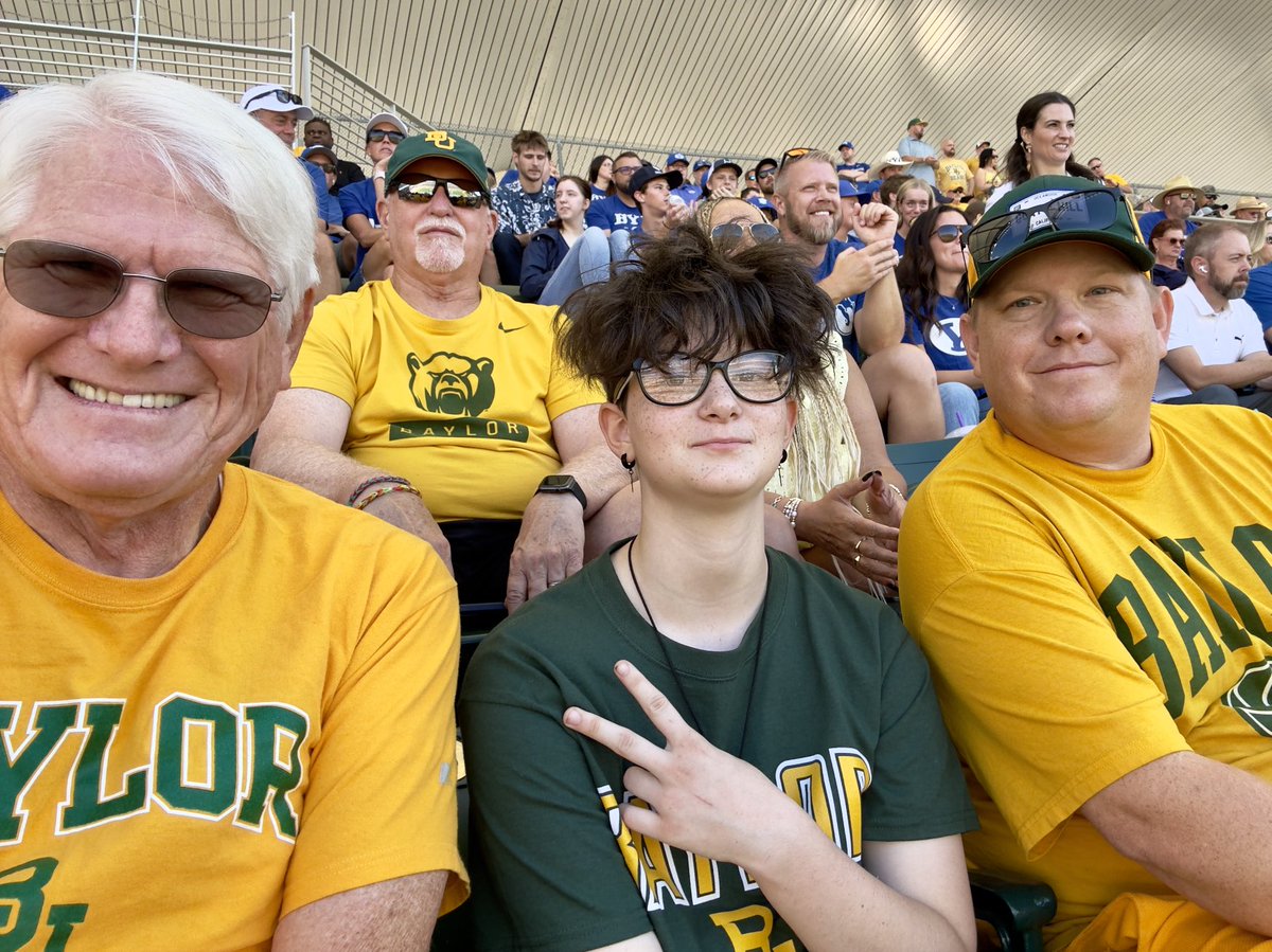 norsestars's tweet photo. Happy Birthday, Cindy! #Sicem Bears! https://t.co/uDqxaQownG