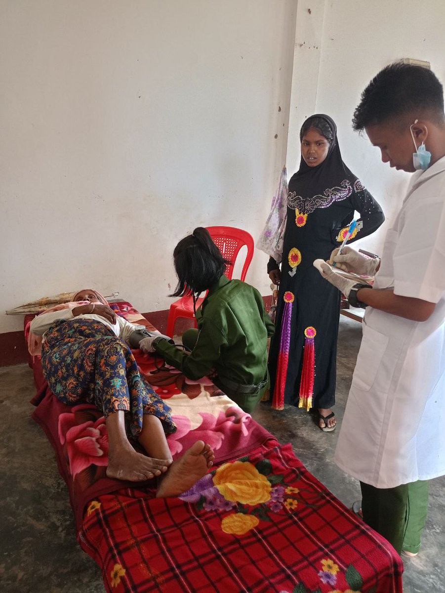 MaungKhinZaw4's tweet photo. The Arakan people do not discriminate, hate or insult people of different race and religion in Arakan state. They have joined together and lived in loving unity. https://t.co/3LajUtyFxF