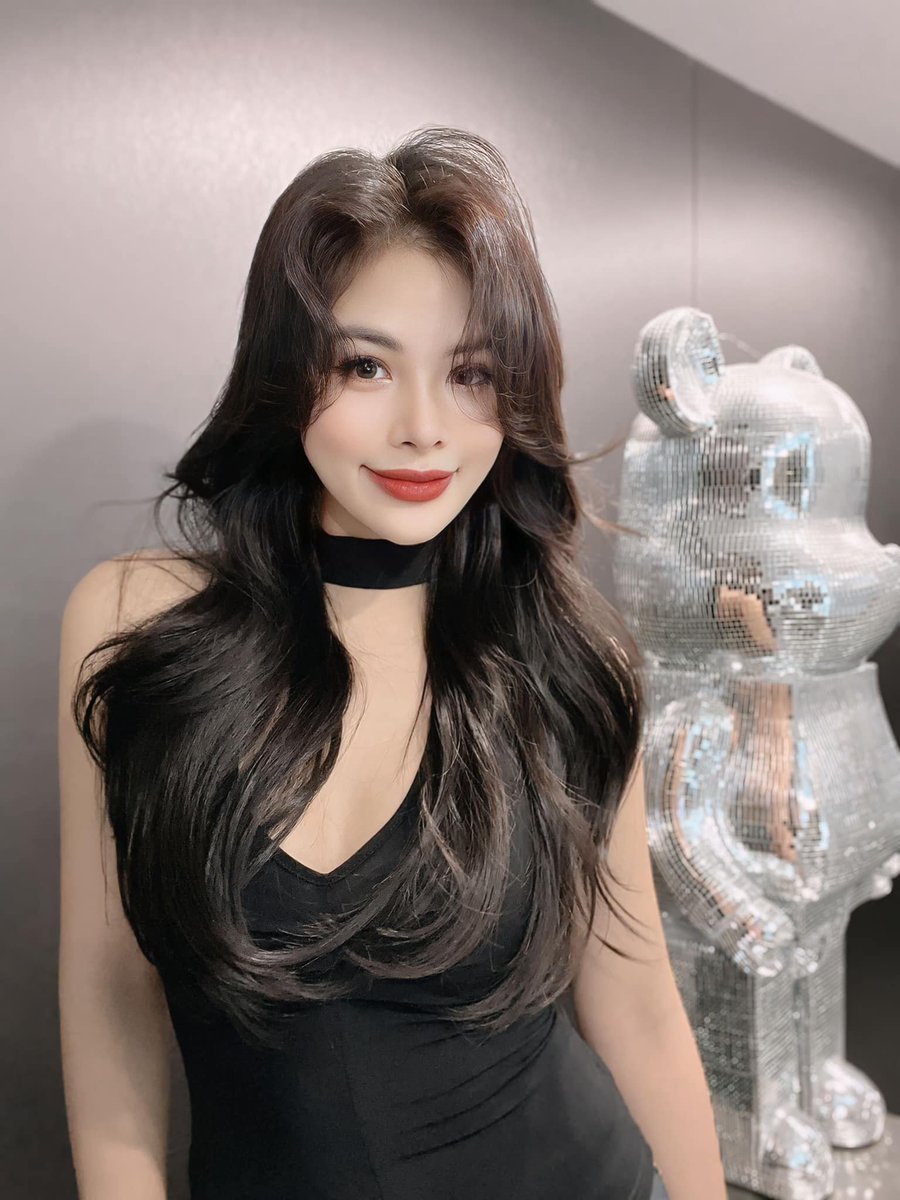 AxelEileen28380's tweet photo. Một bông hoa sẽ không so sánh mình với bông hoa bên cạnh, nó chỉ nở thôi https://t.co/Q5NKe2ekYU