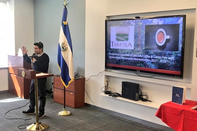 CheritoCafe's tweet photo. On the 6th year anniversary and this #internationalcoffeeday we congratulate member producers of the BioKrop Project by Tierra Bendita for their #proofwork and allow us to partner with them in our #farmtocup model and look forward to many blessings 🇸🇻😎☕⚡ #cafedeelsalvador https://t.co/HKtamVbUWw