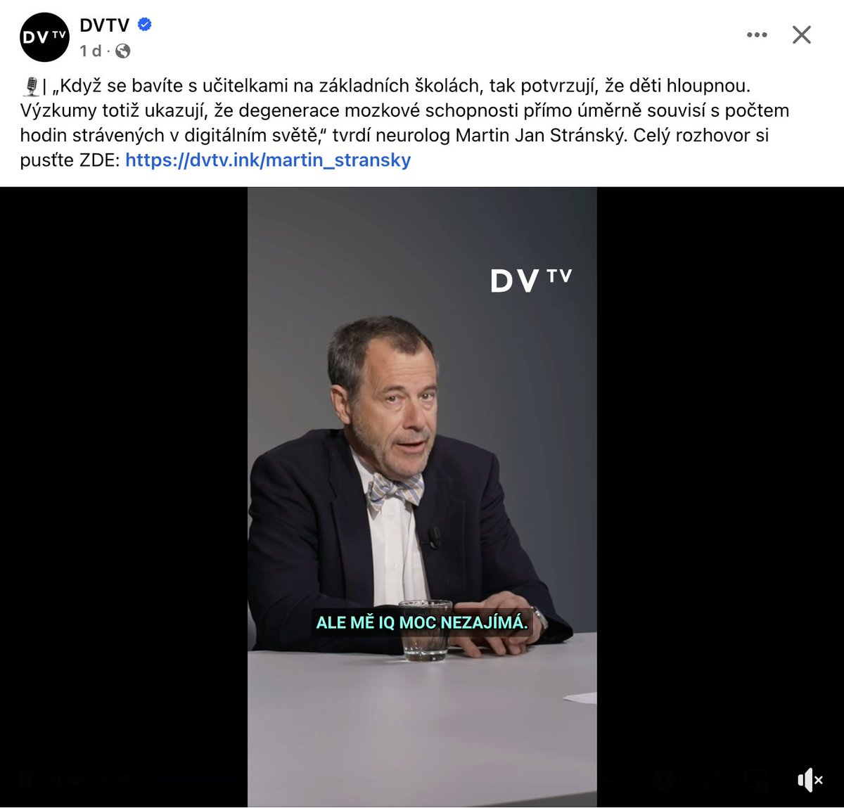 Žádné výzkumy, které by potvrzovaly, že děti hloupnou, neexistují. Naprosto žádné.

Ano, současné děti jsou jiné než my, ale neznamená to, že jsou hloupější, horší a už vůbec ne méně vzdělanější.

To, co o dětech říkáme my, nevypovídá nic o dětech, ale o nás.

Nebuďme hloupí!