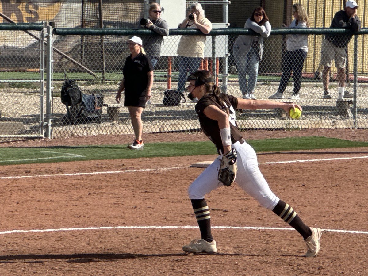Heck of a show this morn as Macon beats Highland 10-9 in a battle of CCC Softball Superpowers