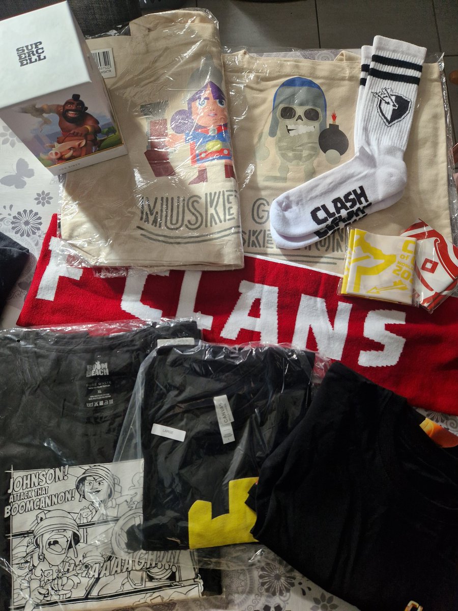 ⚡️Hello les Clasheurs ! ⚡️

🔨Enchères pour les accros et collectionneurs de Goodies en cours sur mon serveur discord ! 
- 3 lots incroyables de goodies #ClashOfClans et #ClashRoyale !

Bonne chance à tous !
discord.gg/zYe3eubxsh
