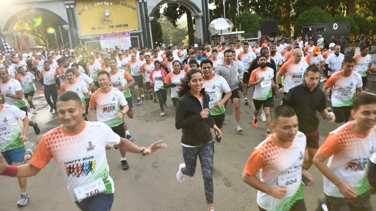 HQ_IDS_India's tweet image. A Unity Run to commemorate #JointnessAndIntegration was organised at #DSSC, Wellington on 28 Sep 24. The 5 &amp;amp; 10 km event saw enthusiastic participation of officers and families, fostering a culture of healthy living.

#UnityRun
#FitnessForAll

@DefenceMinIndia
@SethSanjayMP…