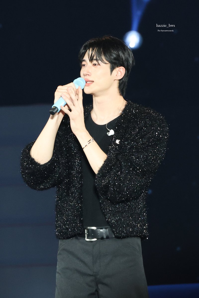 hazzie_bws's tweet photo. 240928 일본 도쿄 팬미팅

뿌엥 우석

#변우석 #ByeonWooSeok https://t.co/JSwTD29HEK