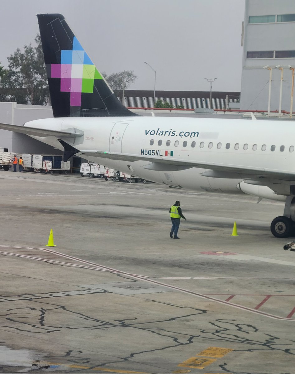 Les tenemos un #codigo para su descuento en #volaris aprovechen y usenlo para #WingCode #VolarisWingCode  viajen escuchando nuestra música para que el vuelo sea mejor!! #Treem #Batallas

open.spotify.com/track/2XkwJHHO…

#rock #pop #indie #viaje #promo #nuevamusica #newmusic #spotify