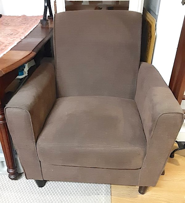 Check out this item on Nextdoor:  nextdoor.com/for_sale_and_f…