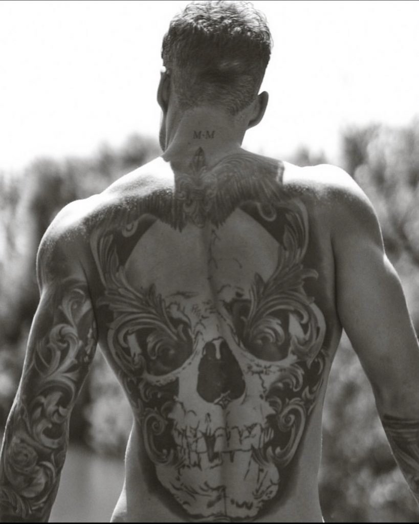 ᅠ

ᅠᅠ

ᅠᅠ
                      like rain, I fall       ø • •
                      like water, I flow
                      like the sun, I’ll shine
                      everything takes time
                      and I’ll be fine (again)
ᅠ

ᅠᅠ

ᅠᅠ