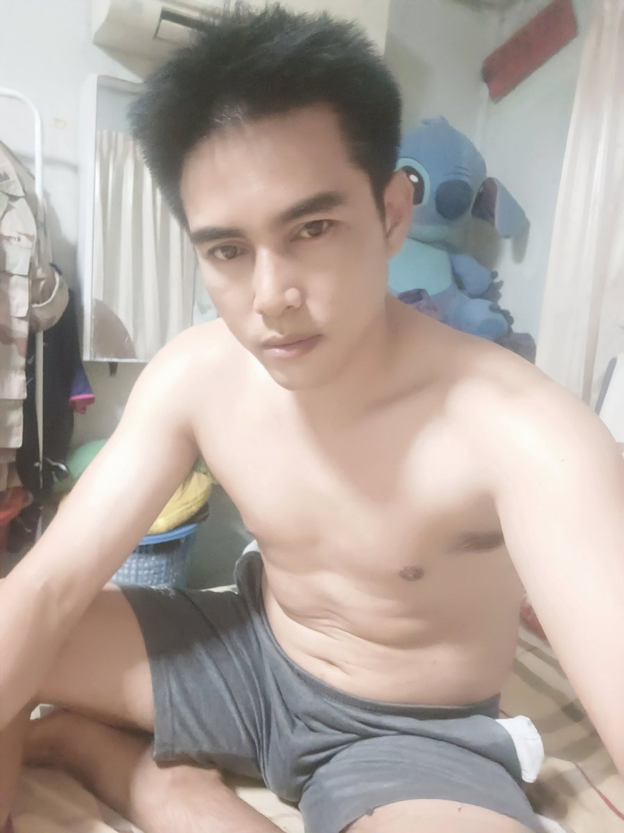 sxn_tn's tweet photo. @sxn_tn ได้เวลานอนพักผ่อนแล้วฝันดีนะครับทุกคน https://t.co/QwGrvpOild