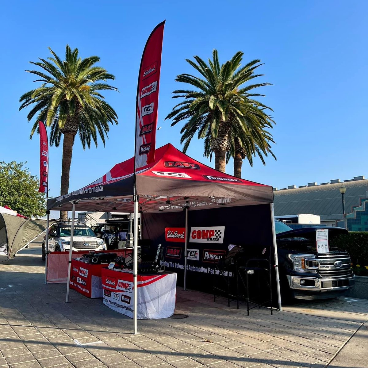 EdelbrockUSA's tweet photo. All setup at #offroadexpo Pomona!!
#offroad #edelbrock #comp #COMPcams #noCOMPromise #lunati #TCI #FAST #egnation https://t.co/A6Rarj6Vgv