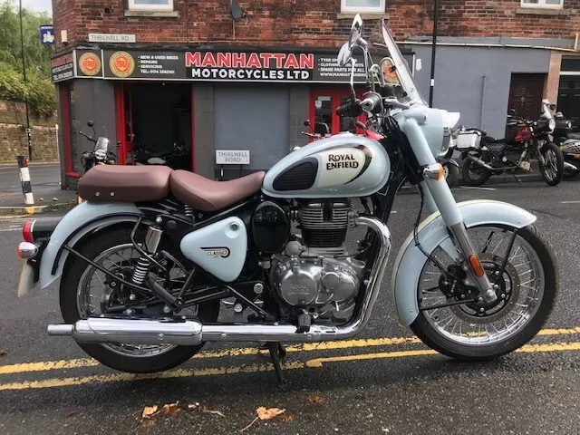 LtdManhattan's tweet photo. We've got 3 future classics on eBay waiting for new owners. Check them out on our eBay page or call in today. https://t.co/ld0lJ0XBWQ
#manhattanmotorclyes #RoyalEnfield #manhattanbikes #ebay #usedbikesforsale https://t.co/U0bPJrHGAh