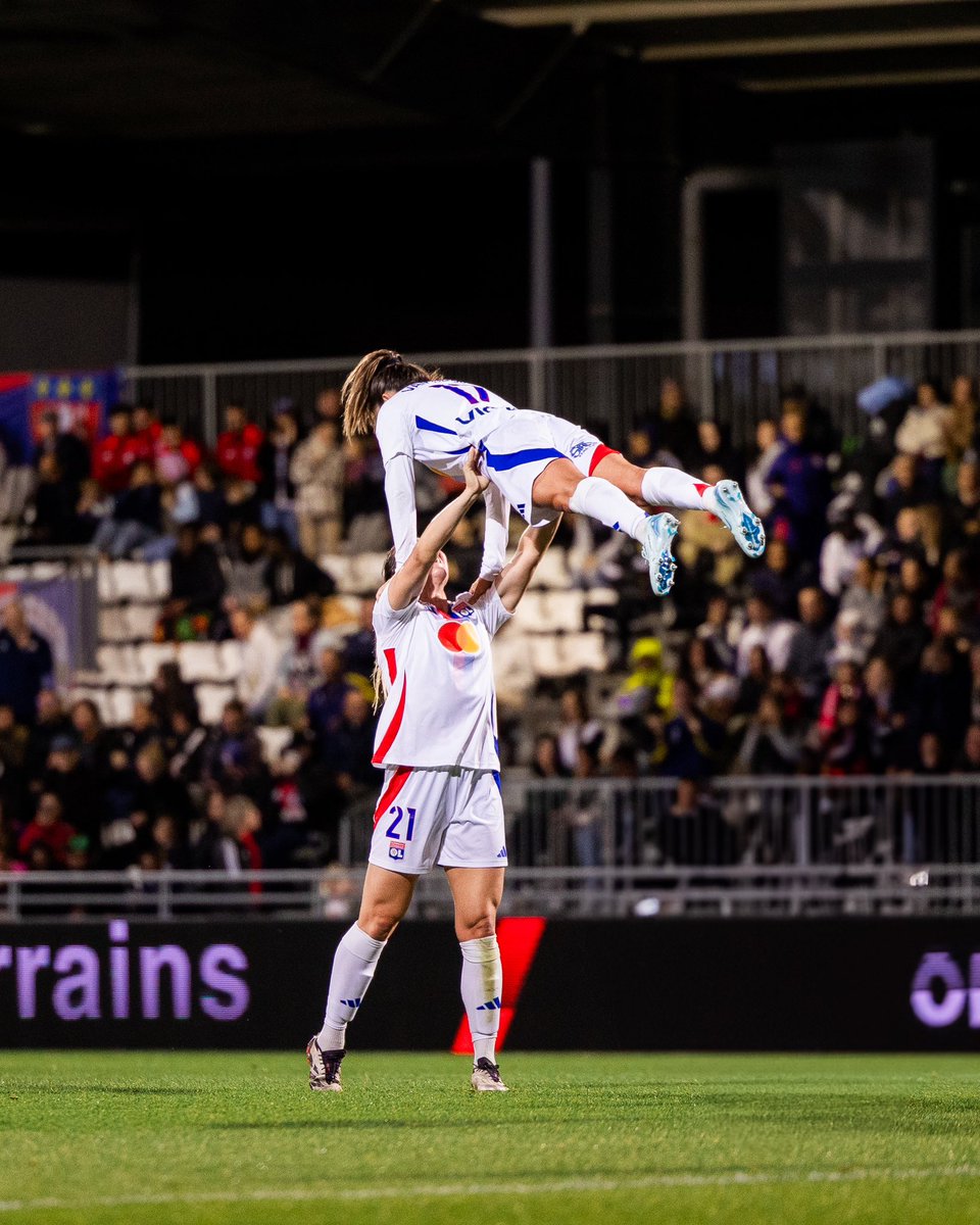 regzphotos's tweet image. I guess they had the time of their lives 😉

Lyon&apos;s 6-0 win over promoted Strasbourg in their Arkema Première Ligue home opener 

©️Pauline REGZ - All Rights Reserved 

#OLRCSA | #ArkemaPL