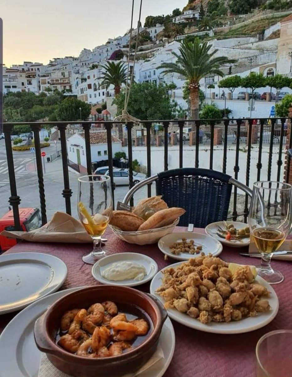 soldelsurmalaga's tweet image. Desde el bello pueblo de Frigiliana , Vivir la Vida y abrazarla siempre.
    MI Málaga y su linda provincia.
#paradiseliving #malagaspain
#frigiliana