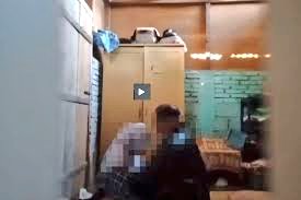 ZixyNft's tweet photo. Skandal #guru dan murid Pasya Pratiwi #SekaliLagi dengan #gurugorontalo yg lagi asik be gitu an viralll ‼️‼️

Full video :
https://t.co/XoDR8cMfYr https://t.co/rkIGH1JYuV