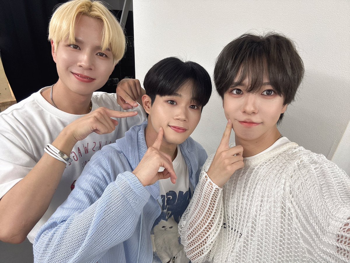 I1IT_official's tweet photo. 2024.9.28
PLUSWIN HALL 六本木
I1IT 3rd Single “Stop Stop The Time”
🩵 CD RELEASE EVENT 🤍
たくさんの方がお越しくださり嬉しかったです!
#I1IT #アイウォニット #아이원잇
#COMEBACK #3rd_single
#Stop_Stop_The_Time https://t.co/jribhWP9vQ