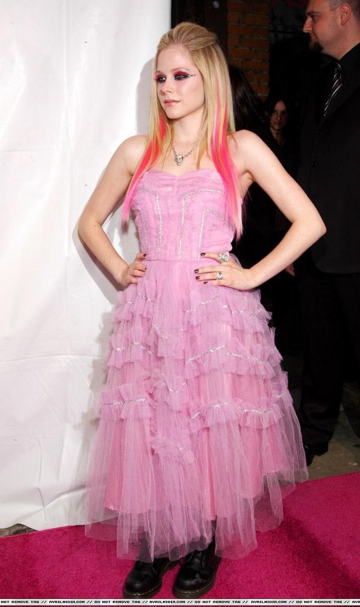 avril lavigne prom dress Avril Lavigne Prom Dress