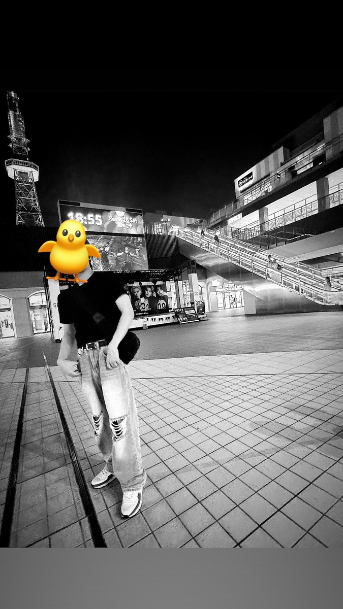 le___eknow's tweet photo. サボっててごめん、
でも推し活はサボってないすよ。
相変わらず熱してます❤️‍🔥🐰
今年から転職したからまた忙しくて〜♡笑
でもでも同じ職での仕事です👏

本日久屋大通へ。夜までいたから
明るいとき暗い時で同じ場所でも
違う景色を見た感じ🙆‍♀️たーだ被りまくった♡笑 https://t.co/B98Gs9SLY4