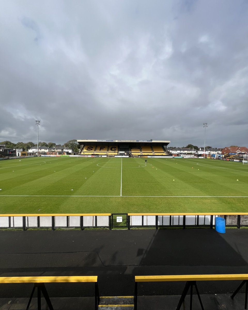 🏟️ A place in the next round is at stake.