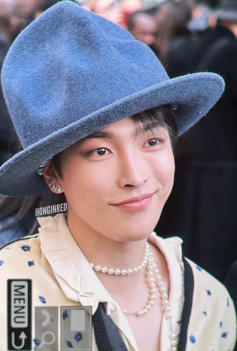 240928 파리 패션위크 pre
Vivienne Westwood Paris Fashion week 

귀여워 🥹🫶🏼
 
#에이티즈 #홍중 #ATEEZ #HONGJOONG 
#AKSS25 #VivienneWestwood