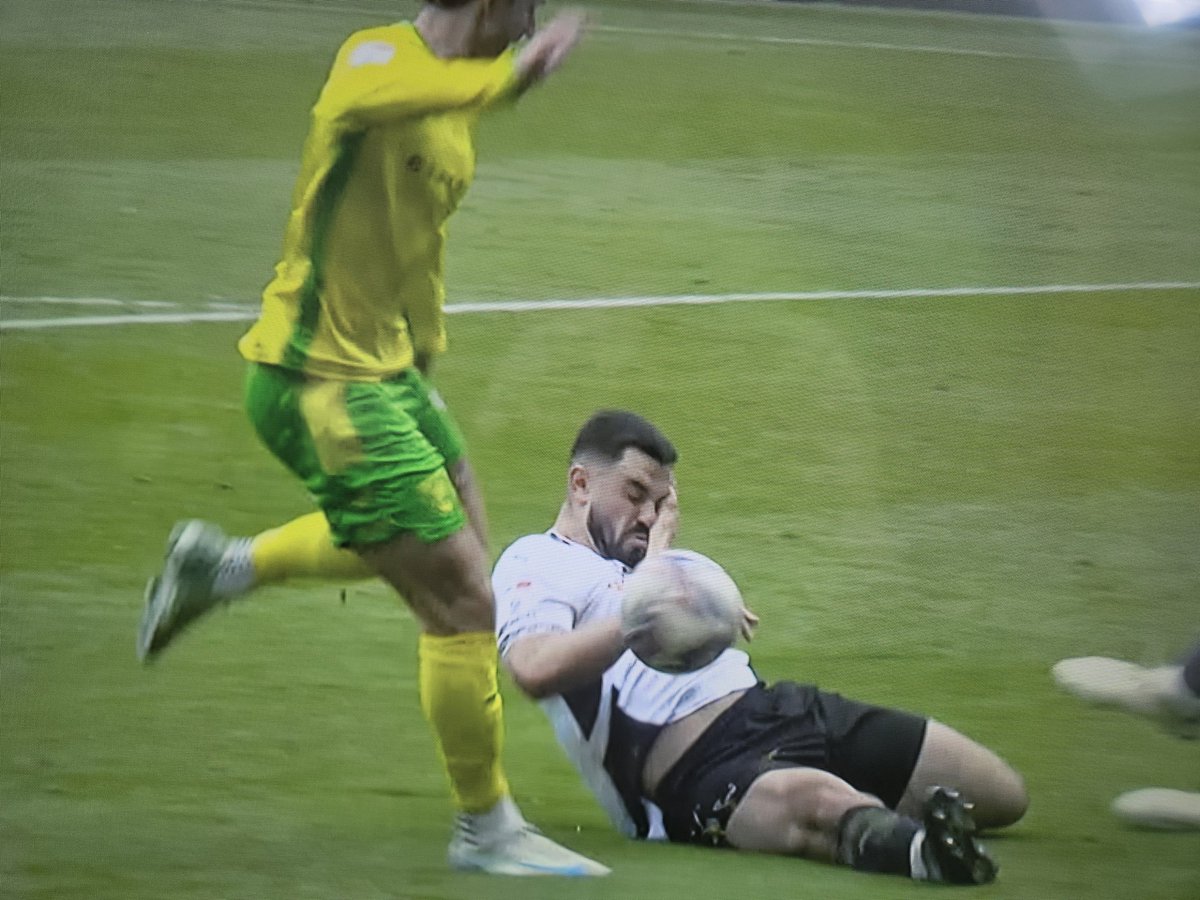 <a href="/SkyFootball/">Sky Sports Football</a> Handball