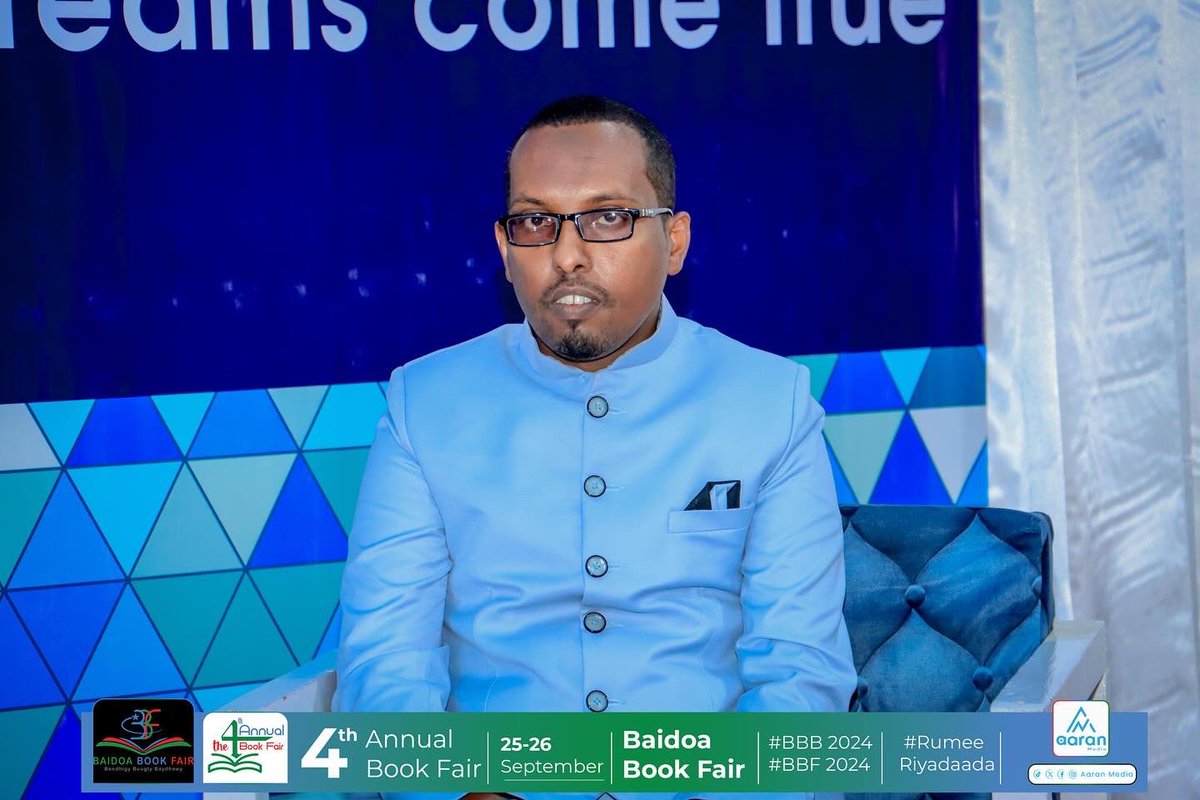 BaidoaBookFair's tweet photo. Waxaa doodda mowduuciisu yahay dhaqaalaha, qayb ka ahaa Madaxa Cilmibaarista iyo Hormarinta Jaamacadda Baydhabo mudane Cabdishakuur Xassan isagoo ka hadlay Xiriirka  dhaqaalaha iyo kobaca bulshada.
#BBB2024
#BBF2024
#BBF4th
#Baidoa_Somalia
#rumey_Riyadada
#Koofur_galbeed https://t.co/E1Uc5ZhUM0