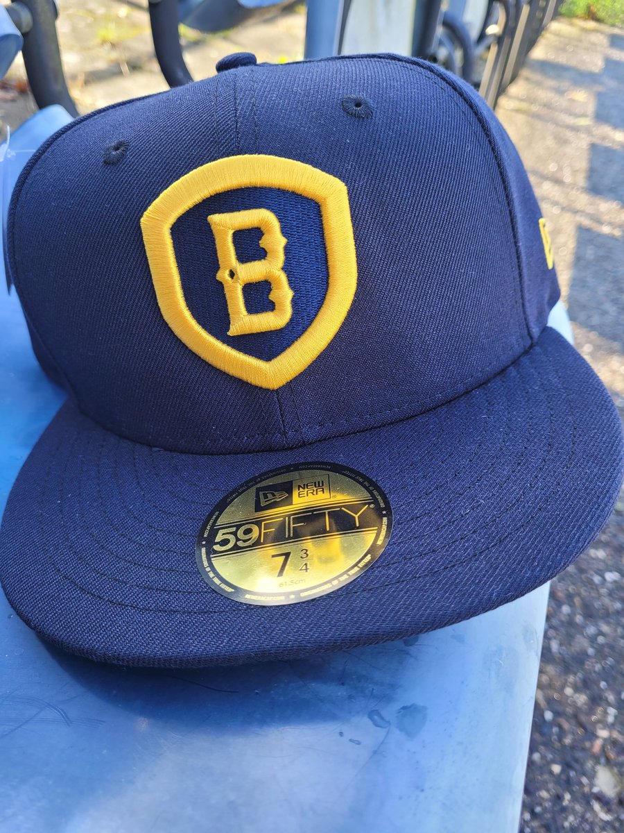 Vandaag eens wat anders dan voetbal. De 2e wedstrijd in de halve finale van hoofdklasse honkbal.

<a href="/HCAW_Bussum/">HCAW</a> speelt tegen <a href="/PiratesHonkbal/">Amsterdam Pirates</a> in Bussum.