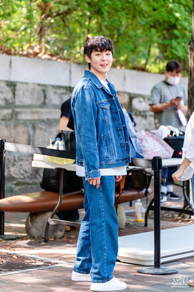 HOJUHANWU's tweet photo. #광화문연가 #버스킹 #기세중 #240927 https://t.co/tQwwbVu9mQ