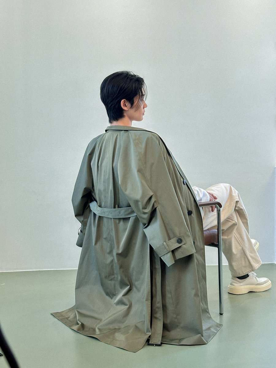 intersectionYnI's tweet photo. RT이벤트 

봄에 잠깐 선보인 이번 시즌의 하이라이트!
도포트렌치를 알티해주신 분들 중 추첨하여 보내드립니다 🍂

인용으로도 참여가능! 어떤 색이 좋으신지 알려주시면 더 좋아요! https://t.co/AXLR0yCkAf