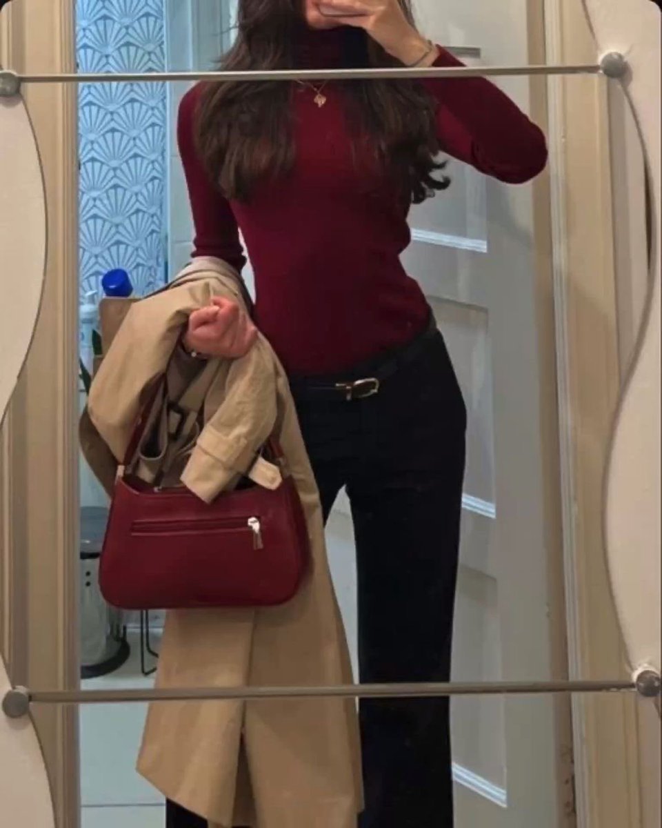 Diorgirlx's tweet image. cherry red