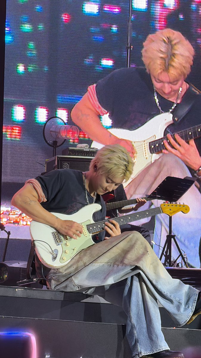 berryeolchan's tweet photo. Rockstar 🤟🏻 https://t.co/HdDxi8sIAX