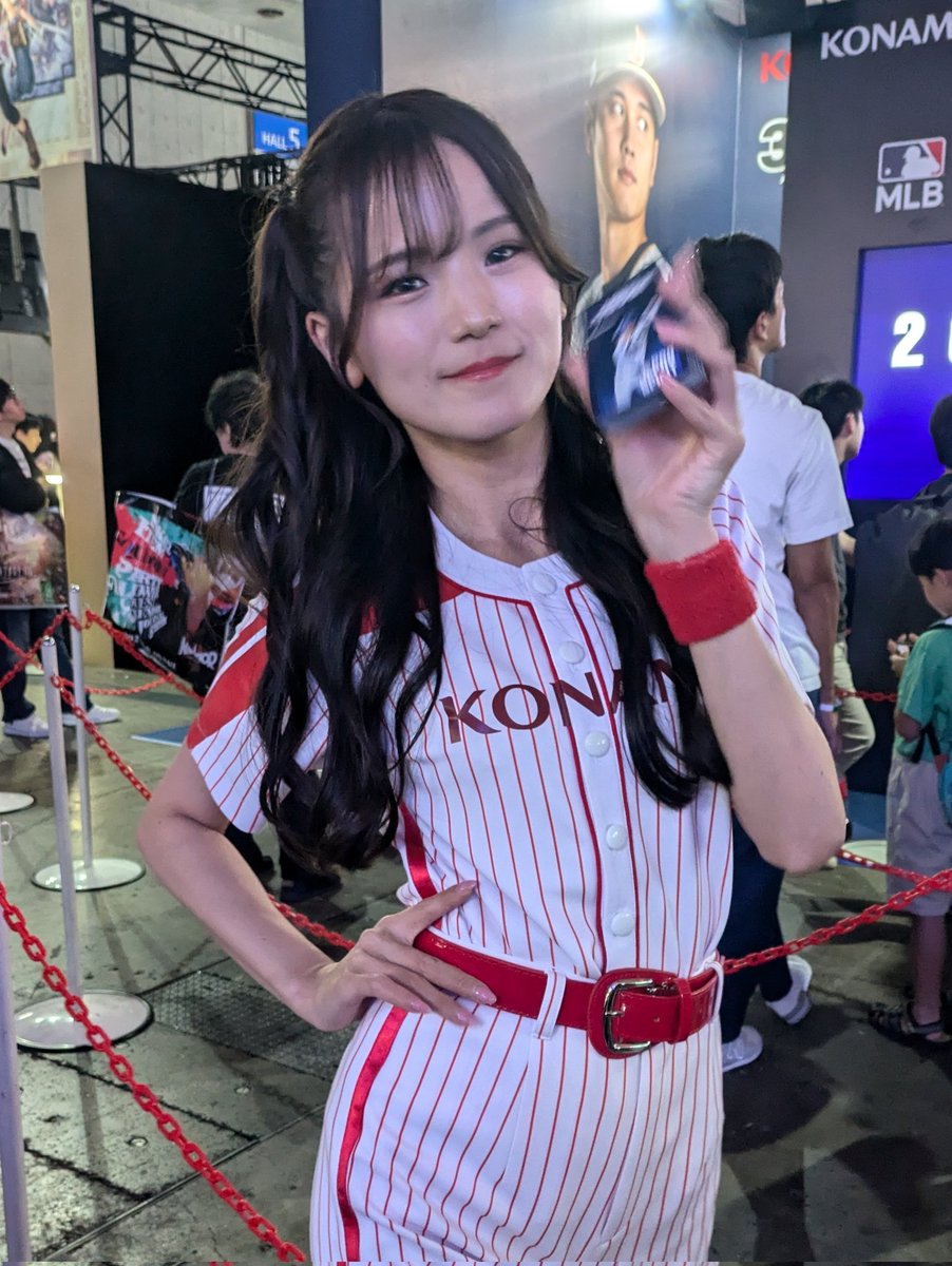 BB_Hobby's tweet photo. MLBプロスピで大谷配ってたお姉さん！

#tgs2024 #prospirit #konami https://t.co/mA03abZ3yL