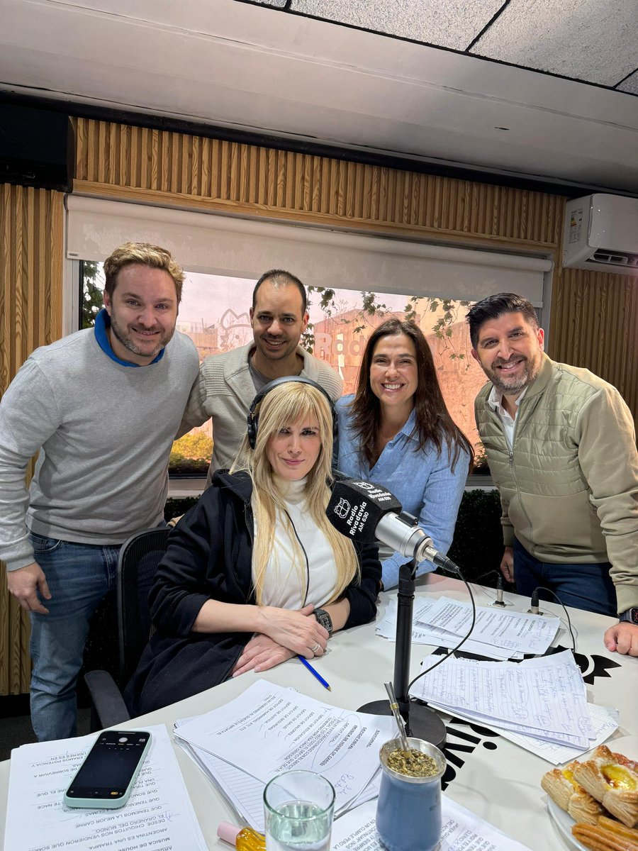 Rivadavia630's tweet photo. #Viviana630 @eugetale @vivicanosaok @JaviGarcia_Ok @fmartinezgonza y Juan Manuel Dragani https://t.co/7YtGhxaIfL