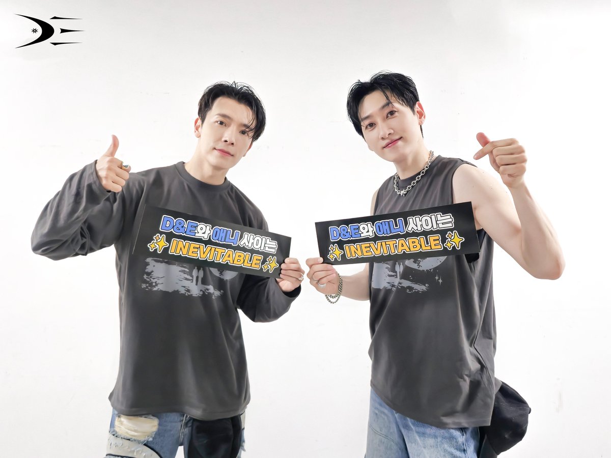 SJ_DnE_official's tweet image. [📸]
2024 SUPER JUNIOR-D&amp;amp;E WORLD TOUR : ECLIPSE &amp;lt;DAY 1&amp;gt;

D&amp;amp;E와 애니 사이는
✨ INEVITABLE ✨

#슈퍼주니어DnE #SuperJuniorDnE
#DONGHAE #EUNHYUK #ECLIPSE