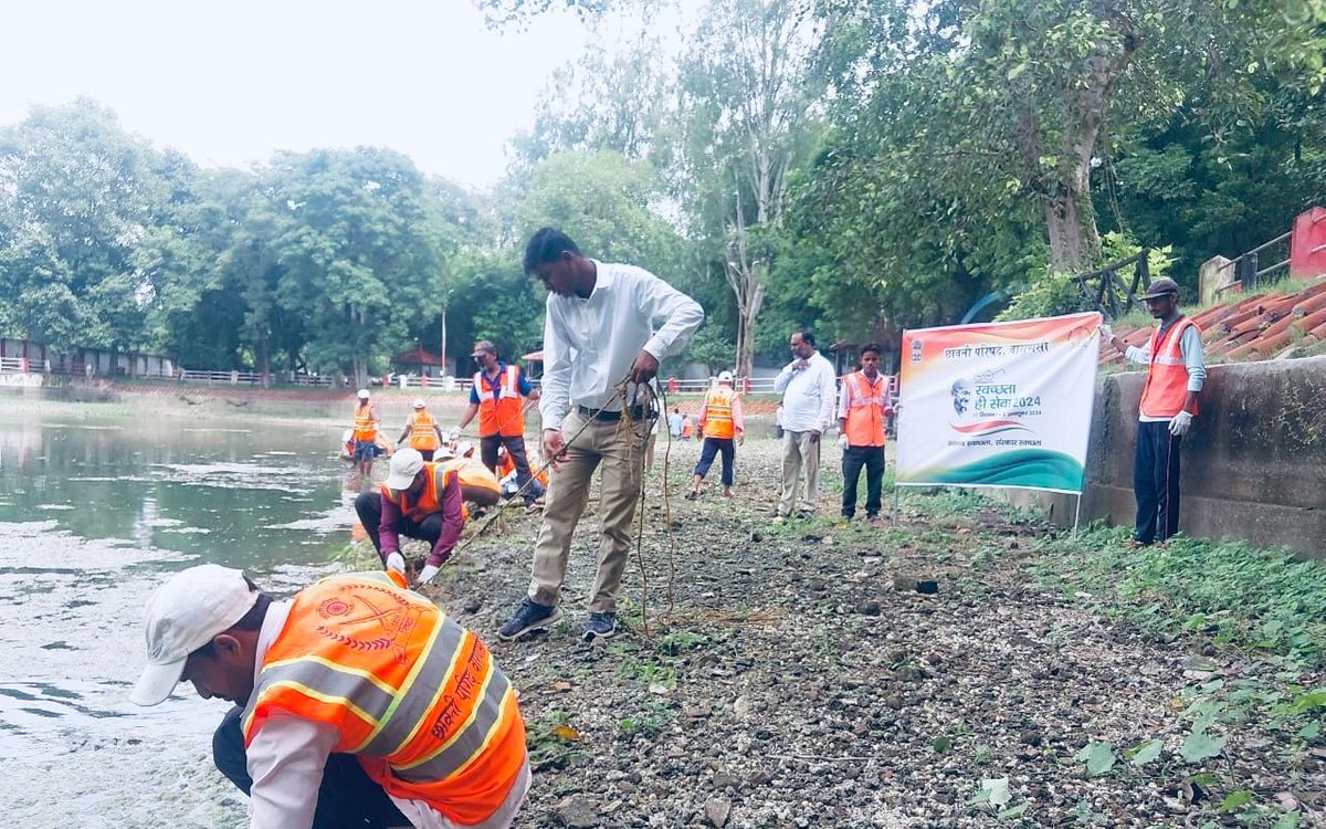 ProDefLko's tweet photo. #SWACHHTAHISEVA
As a part of #SwachhBharat Abhiyaan, an initiative to clean up #Phewa Tal Lake, Varanasi Military station was organised to protect our resources and environment..!
#SaveWater
#CleanStationGreenStation
#VaranasiMilitaryStation https://t.co/fK9fmuJdzT