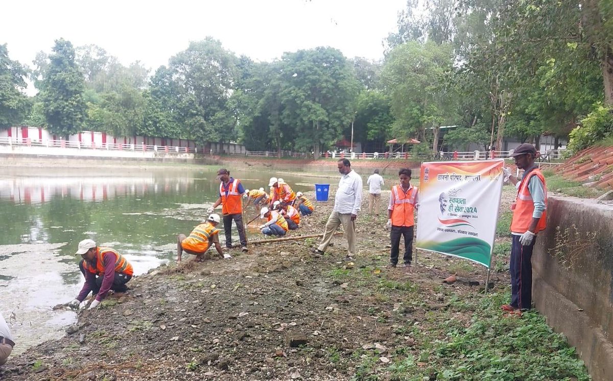 ProDefLko's tweet photo. #SWACHHTAHISEVA
As a part of #SwachhBharat Abhiyaan, an initiative to clean up #Phewa Tal Lake, Varanasi Military station was organised to protect our resources and environment..!
#SaveWater
#CleanStationGreenStation
#VaranasiMilitaryStation https://t.co/fK9fmuJdzT